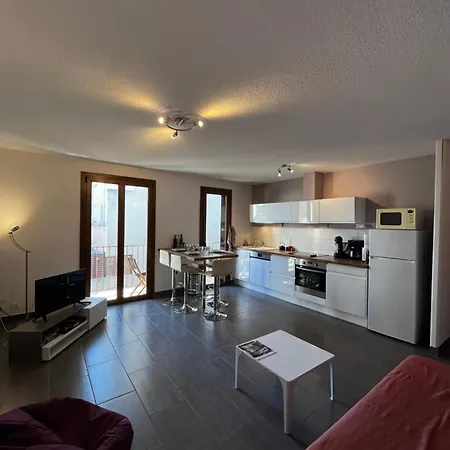 T2 + A - 4 Couchages, Terrasse, A 100 M De La *