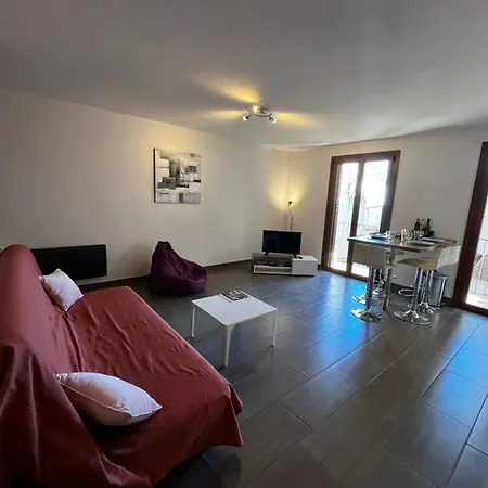 Apartment T2 + A - 4 Couchages, Terrasse, A 100 M De La *